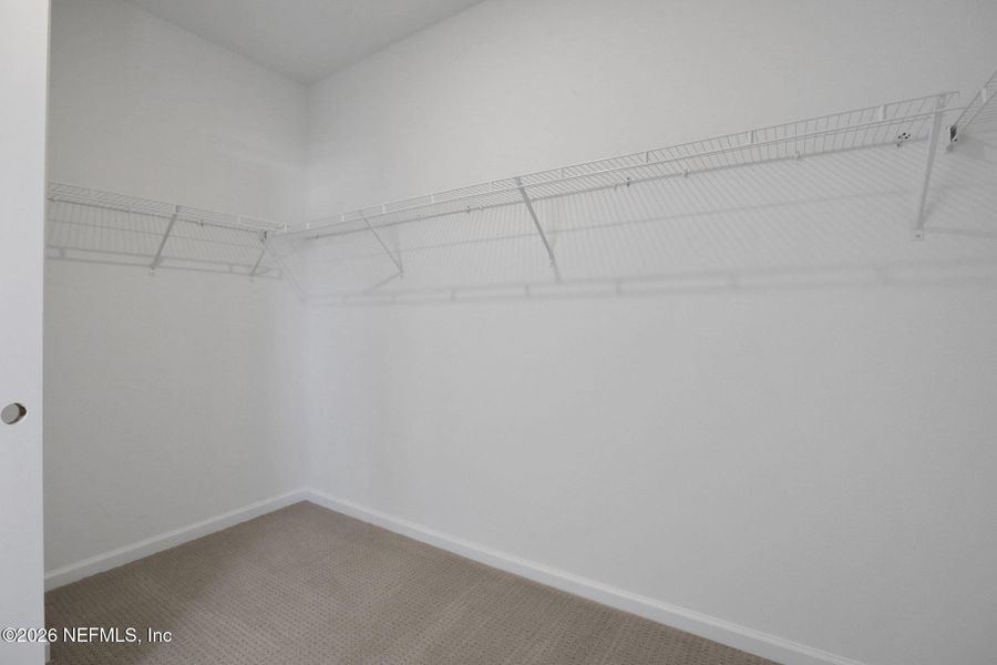 Spacious, unfurnished interior of a new home in Hyland Trail, Green Cove Springs (Image 24).