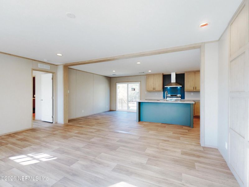 Spacious, unfurnished interior of a new home in , Keystone Heights (Image 6).