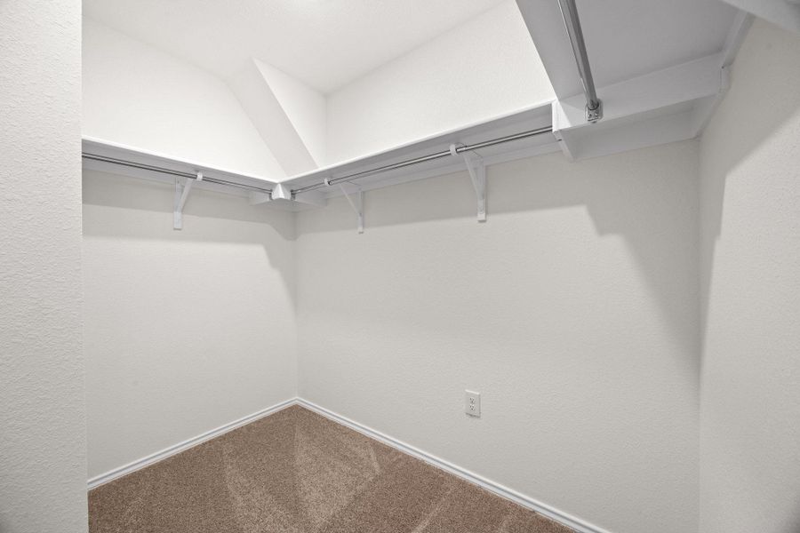 Spacious, unfurnished interior of a new home in Creekside at Estancia, Austin (Image 23).