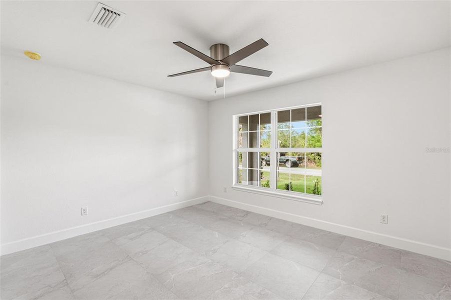 Spacious, unfurnished interior of a new home in , Englewood (Image 32).