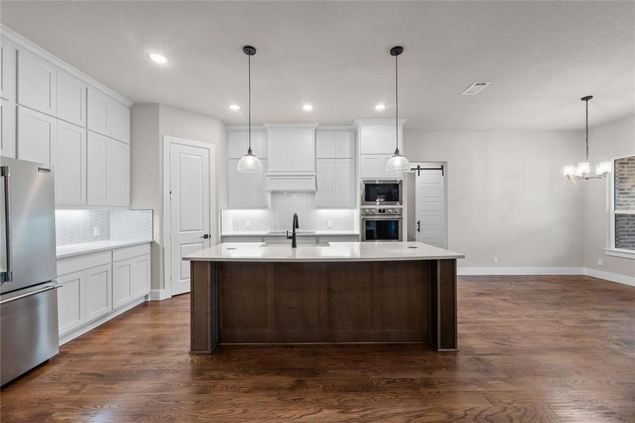 Furnished interior view inside a new home in King Crossing Estates, Van Alstyne (Image 27).