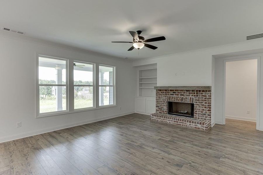 Spacious, unfurnished interior of a new home in , Jefferson (Image 30).