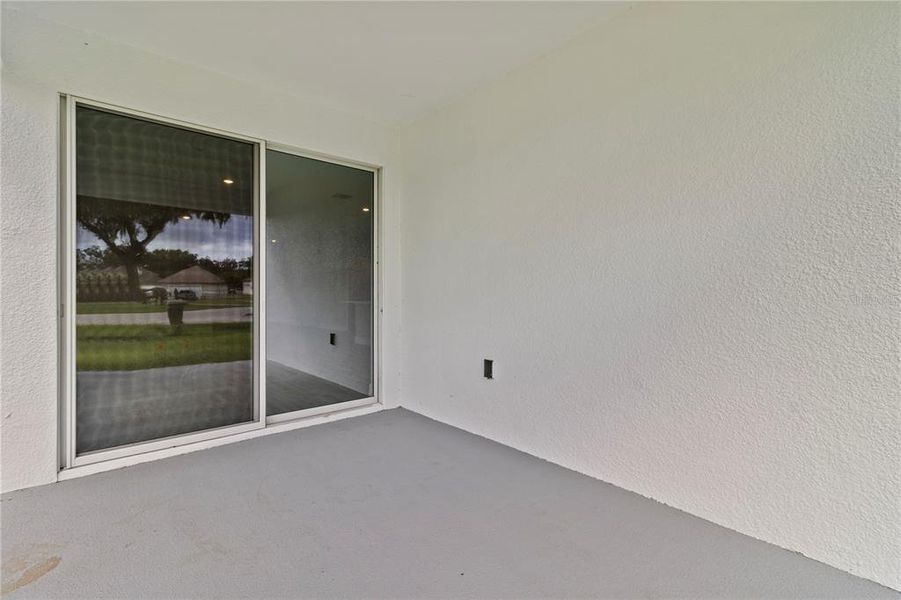 Spacious, unfurnished interior of a new home in , Leesburg (Image 18).