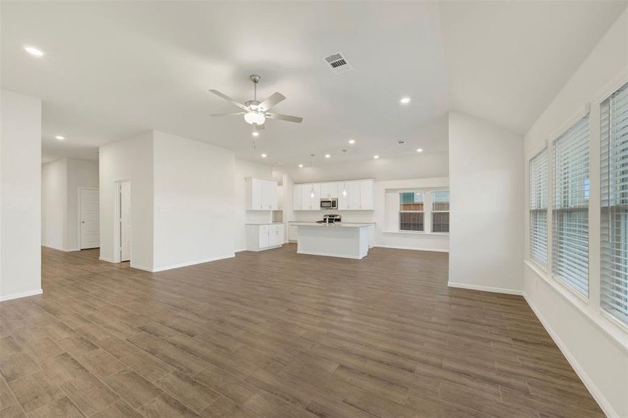 Spacious, unfurnished interior of a new home in The Preserve, Justin (Image 33).