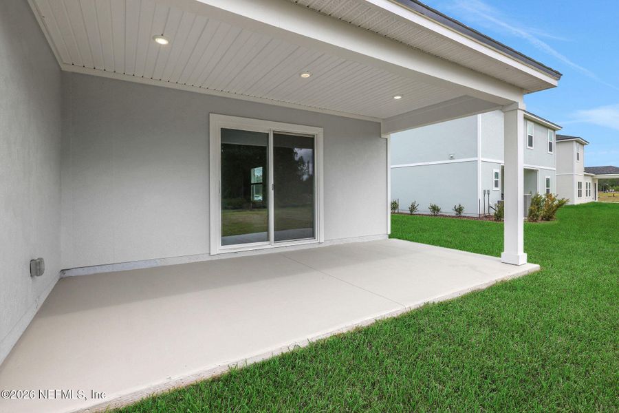 Exterior details and patio area of a home in Amberly, Green Cove Springs (Image 26).