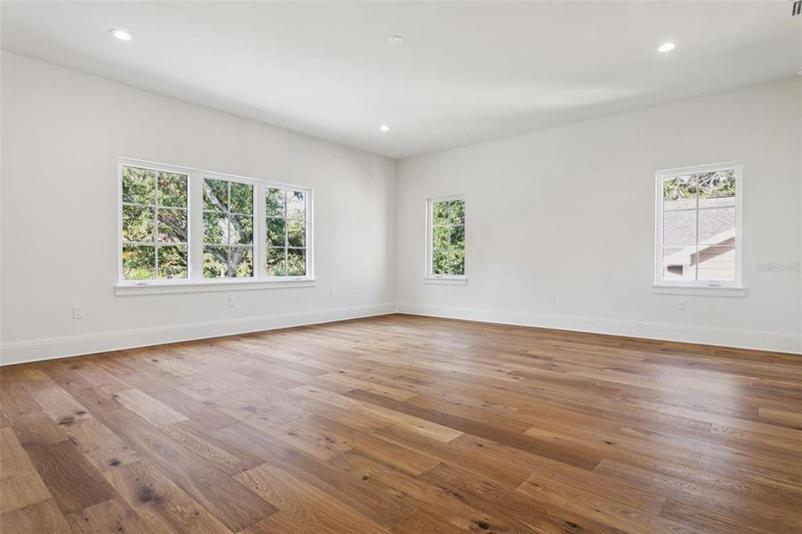 Spacious, unfurnished interior of a new home in , Tampa (Image 78). Spacious, unfurnished interior of a new home in , Tampa (Image 78).