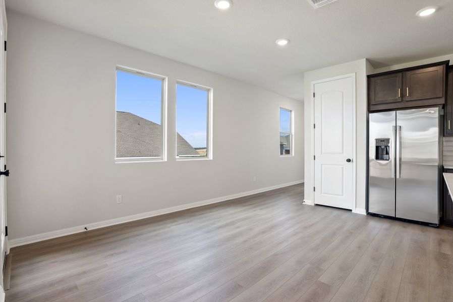 Representative unfurnished interior of a home built from the Texoma by Ashton Woods in The Colony 50s, Bastrop (Image 30).