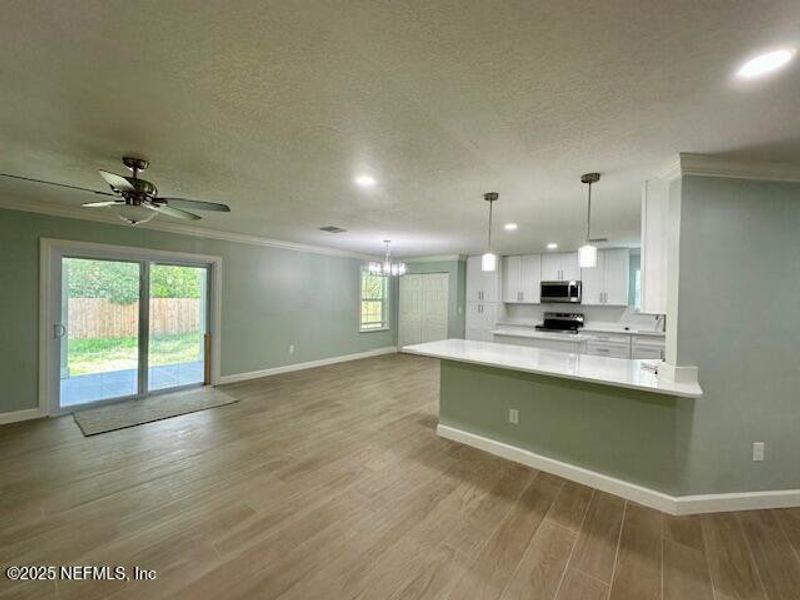 Spacious, unfurnished interior of a new home in , Jacksonville (Image 16).