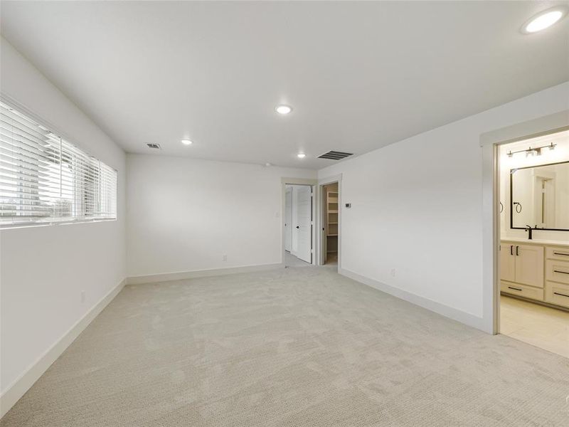 Spacious, unfurnished interior of a new home in , Sherman (Image 37). Spacious, unfurnished interior of a new home in , Sherman (Image 37).
