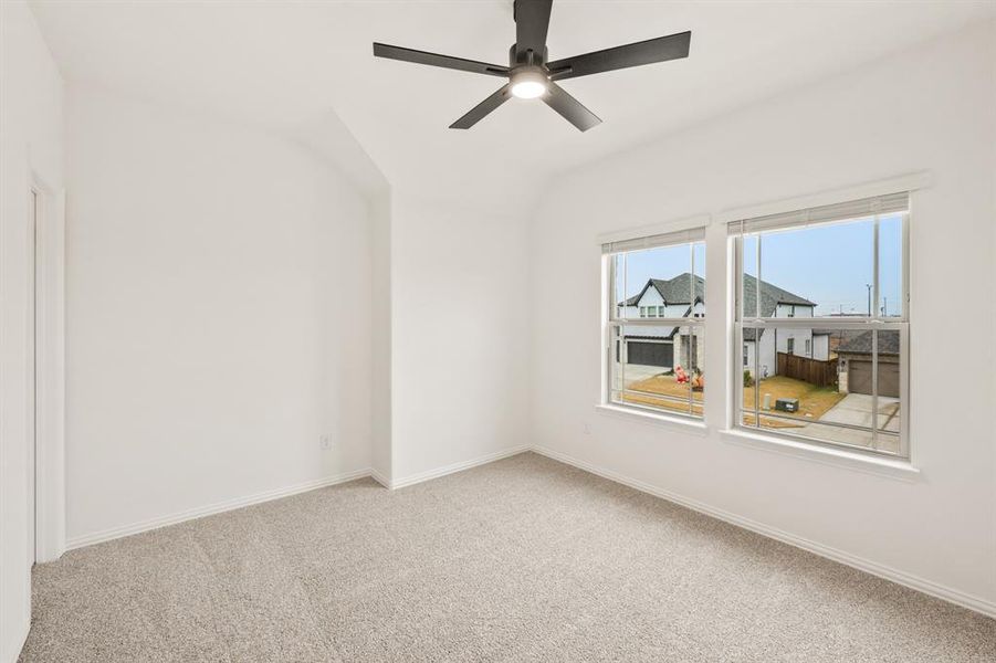 Spacious, unfurnished interior of a new home in Villages of Hurricane Creek, Anna (Image 31).