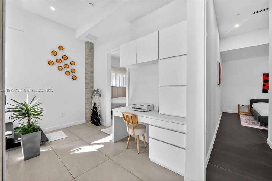 Furnished interior view inside a new home in , Miami Beach (Image 20). Furnished interior view inside a new home in , Miami Beach (Image 20).