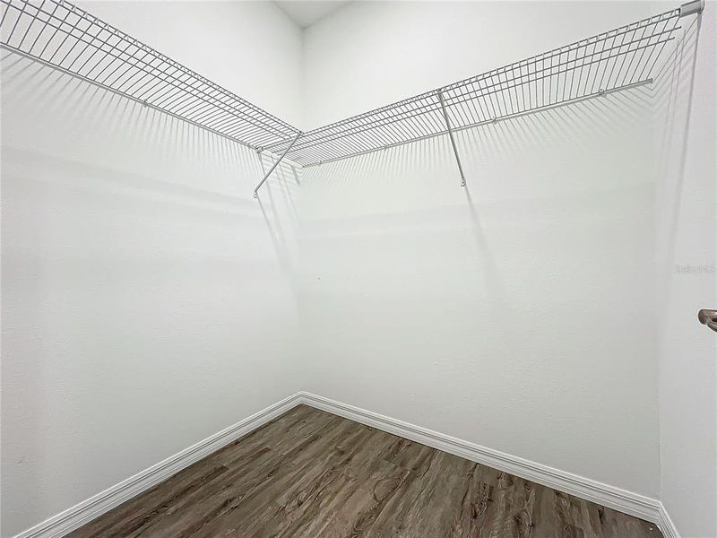 Spacious, unfurnished interior of a new home in , Port Charlotte (Image 13).