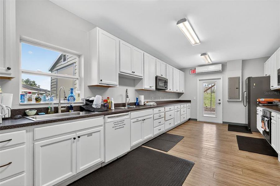 Furnished interior view inside a new home in , Tavares (Image 10). Furnished interior view inside a new home in , Tavares (Image 10).