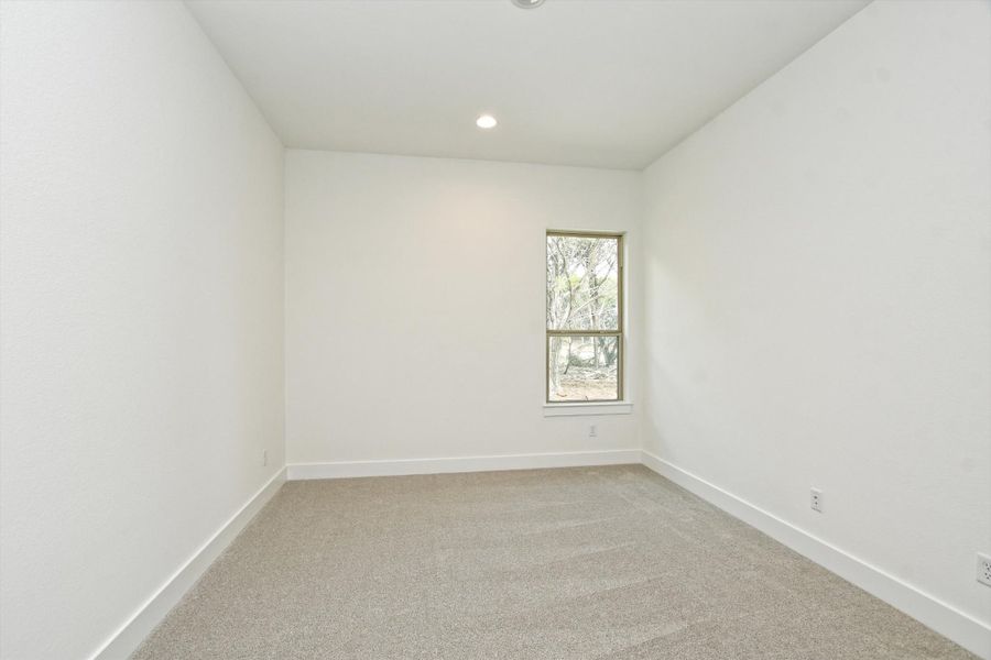 Spacious, unfurnished interior of a new home in The Hollows, Jonestown (Image 31).