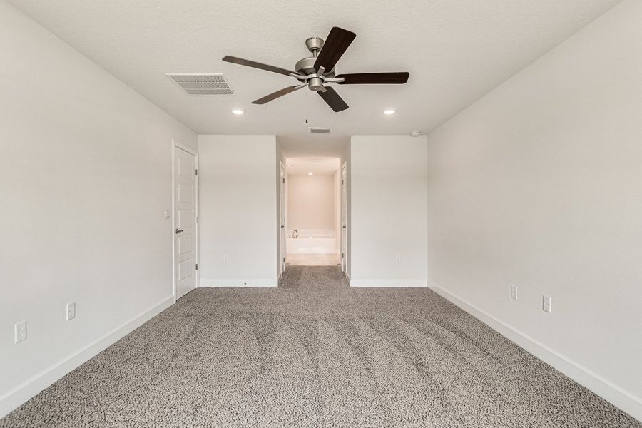 Representative unfurnished interior of a home built from the 2010 by Adams Homes in Veria, Oak Hill (Image 19). Representative unfurnished interior of a home built from the 2010 by Adams Homes in Veria, Oak Hill (Image 19).