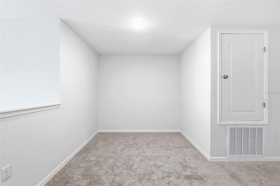 Spacious, unfurnished interior of a new home in , Altamonte Springs (Image 22).