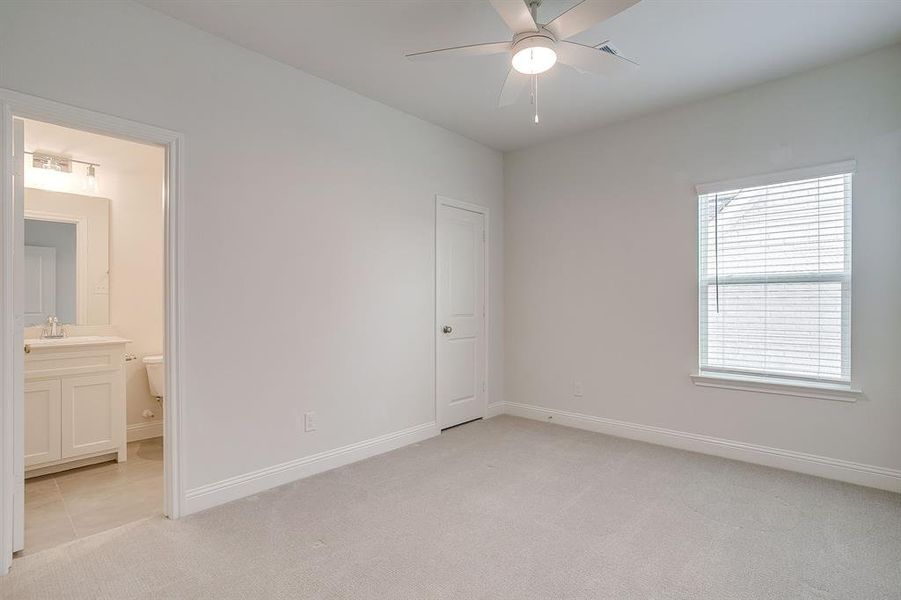 Spacious, unfurnished interior of a new home in Walsh, Fort Worth (Image 35). Spacious, unfurnished interior of a new home in Walsh, Fort Worth (Image 35).