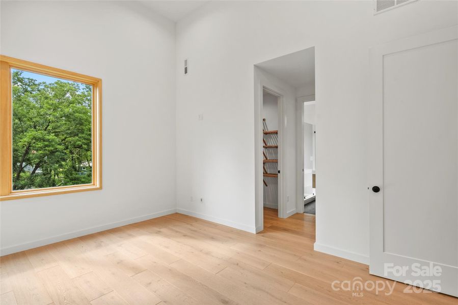 Spacious, unfurnished interior of a new home in , Asheville (Image 21).