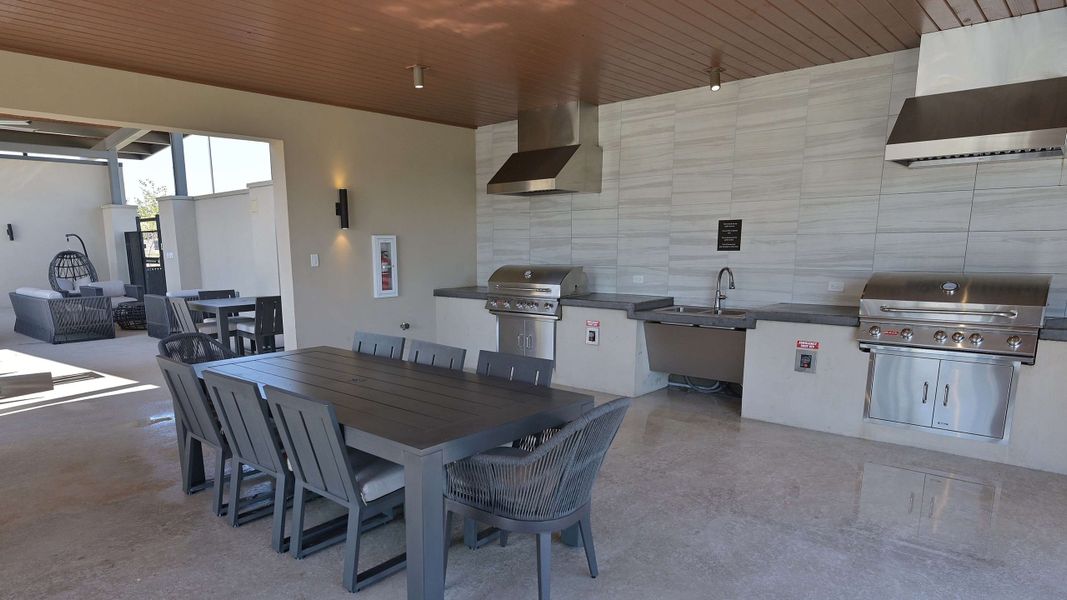 Community amenities associated with the Ozark by D.R. Horton in Eagle Creek, Denton (Image 3).