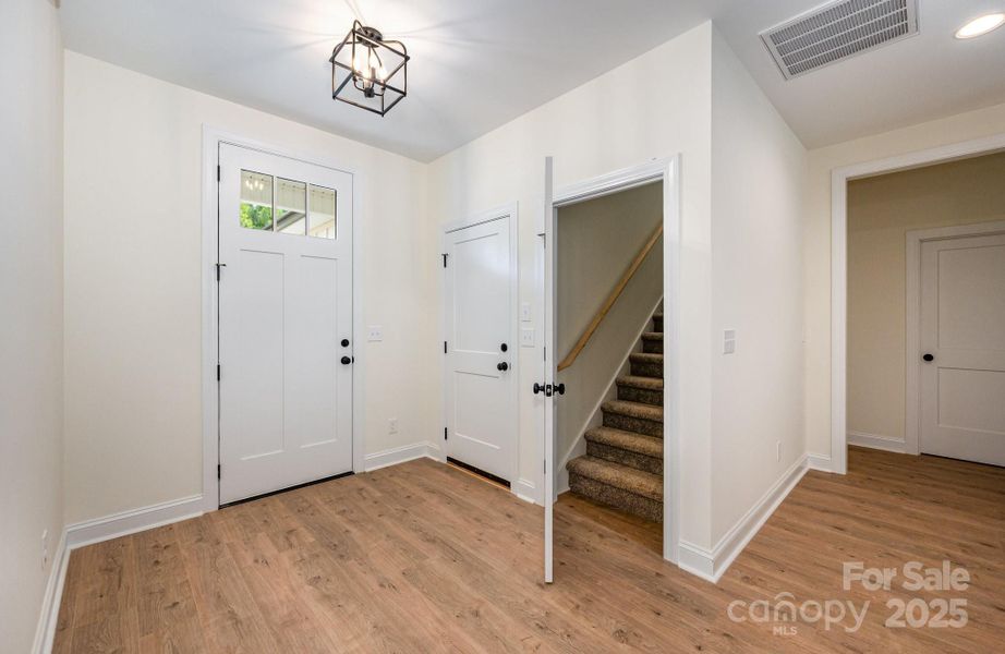 Image 34 of a home in .