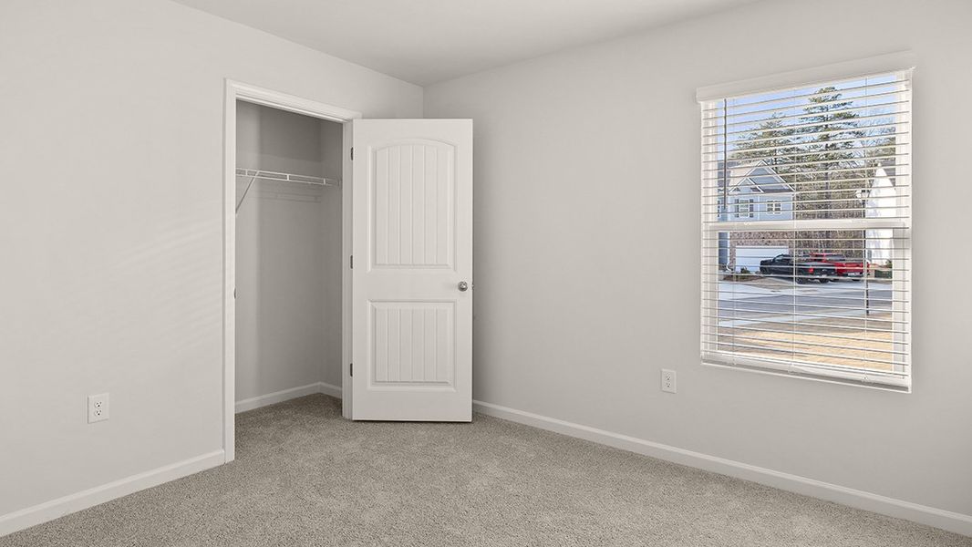Spacious, unfurnished interior of a new home in Greyton Springs Place, Buford (Image 35).