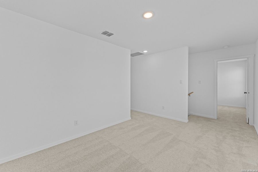 Spacious, unfurnished interior of a new home in Hidden Oasis, San Antonio (Image 19). Spacious, unfurnished interior of a new home in Hidden Oasis, San Antonio (Image 19).