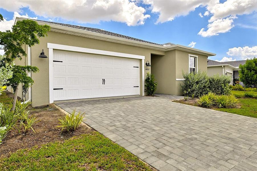 Exterior details and patio area of a home in , Punta Gorda (Image 3). Exterior details and patio area of a home in , Punta Gorda (Image 3).