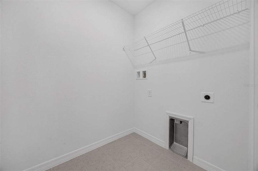 Spacious, unfurnished interior of a new home in Delaney Reserve, Deland (Image 20).