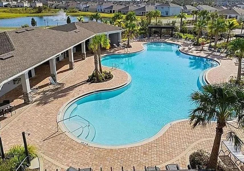 Community amenities in Silverstone North, Palmetto (Image 25).