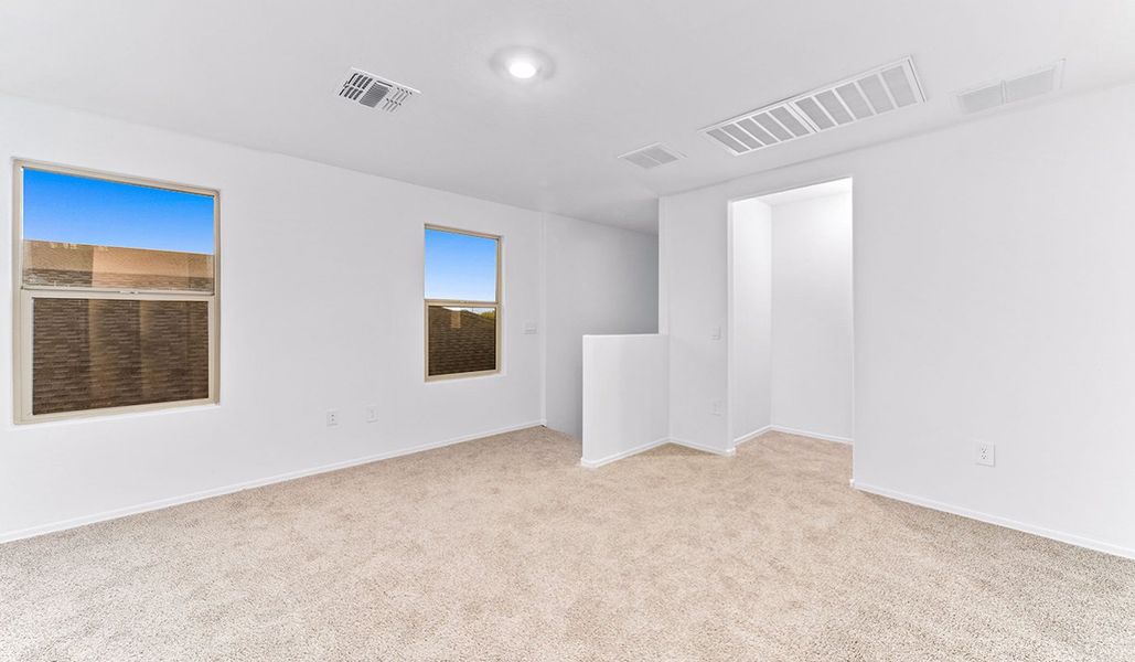 Spacious, unfurnished interior of a new home in Blackhawk, Tucson (Image 40).