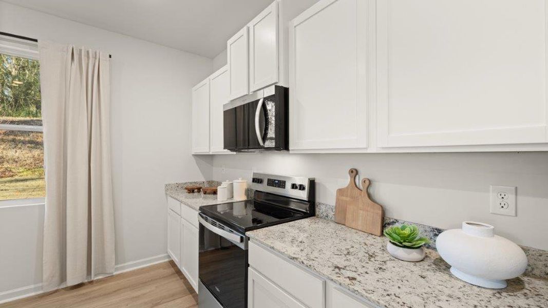 Representative furnished interior of a home built from the GALEN by D.R. Horton in Oconee Overlook, Gainesville (Image 17). Representative furnished interior of a home built from the GALEN by D.R. Horton in Oconee Overlook, Gainesville (Image 17).
