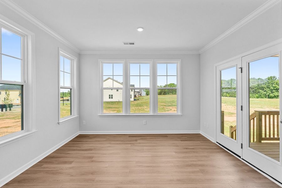 Spacious, unfurnished interior of a new home in Lilah Grove, Summerfield (Image 28).