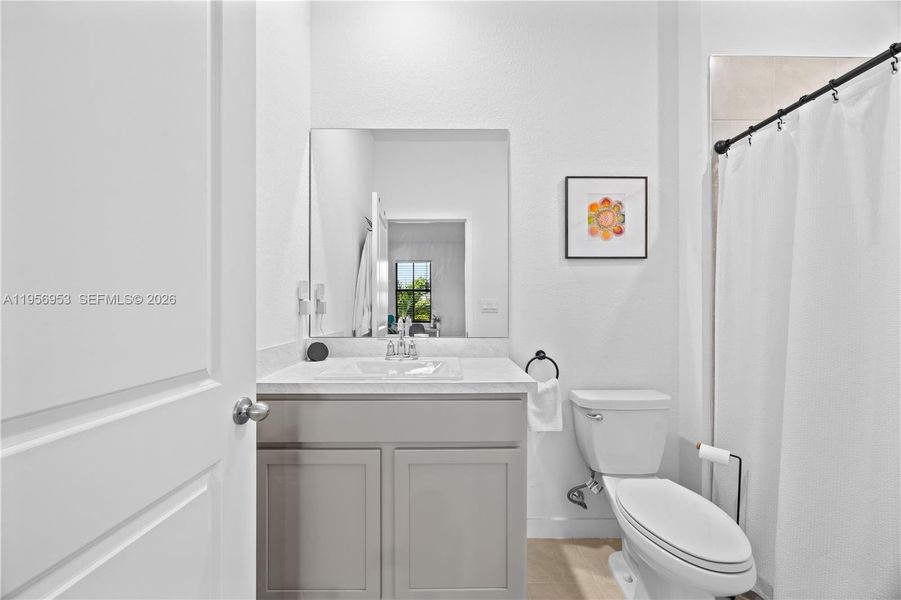 Furnished interior view inside a new home in , Pompano Beach (Image 7).