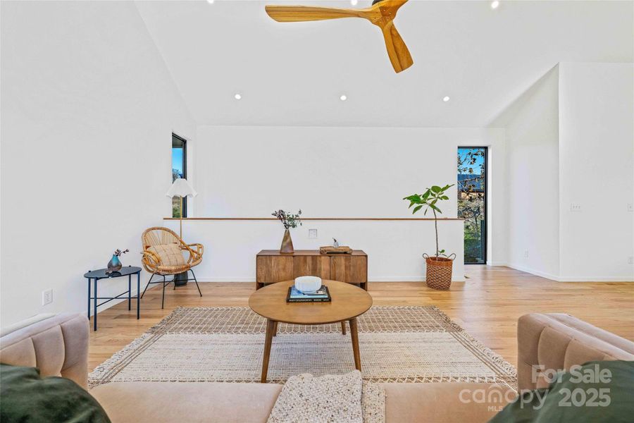 Image 44 of a home in .