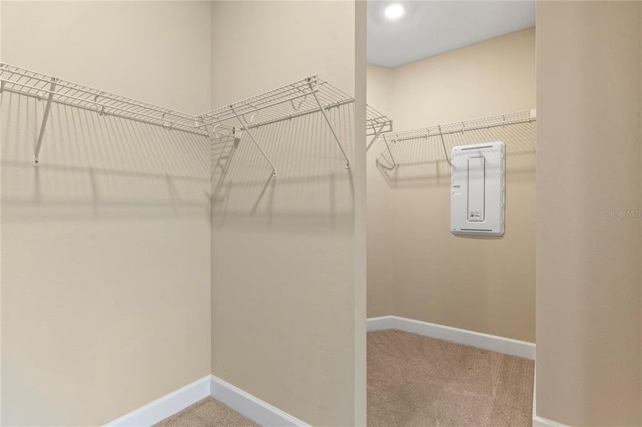 Spacious, unfurnished interior of a new home in , Wesley Chapel (Image 25).