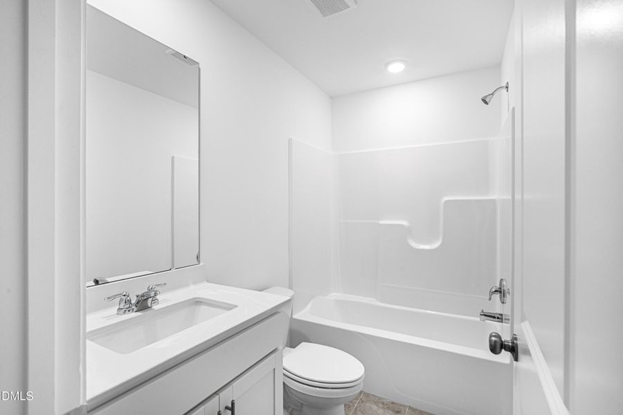 SUN_ElmGrove_Pic_Wyatt_Bath3_1of1 SUN_ElmGrove_Pic_Wyatt_Bath3_1of1