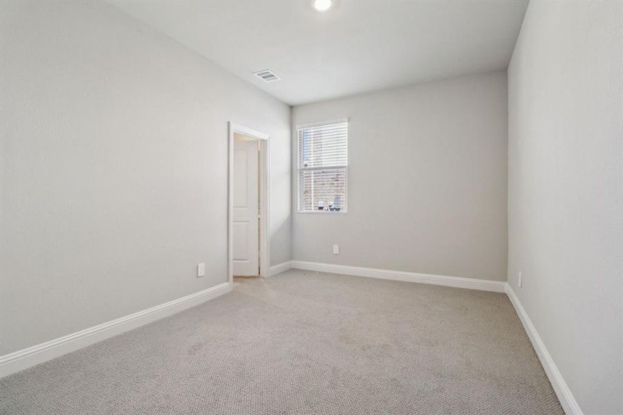 Spacious, unfurnished interior of a new home in Lakehaven - Premier Series, Farmersville (Image 14).