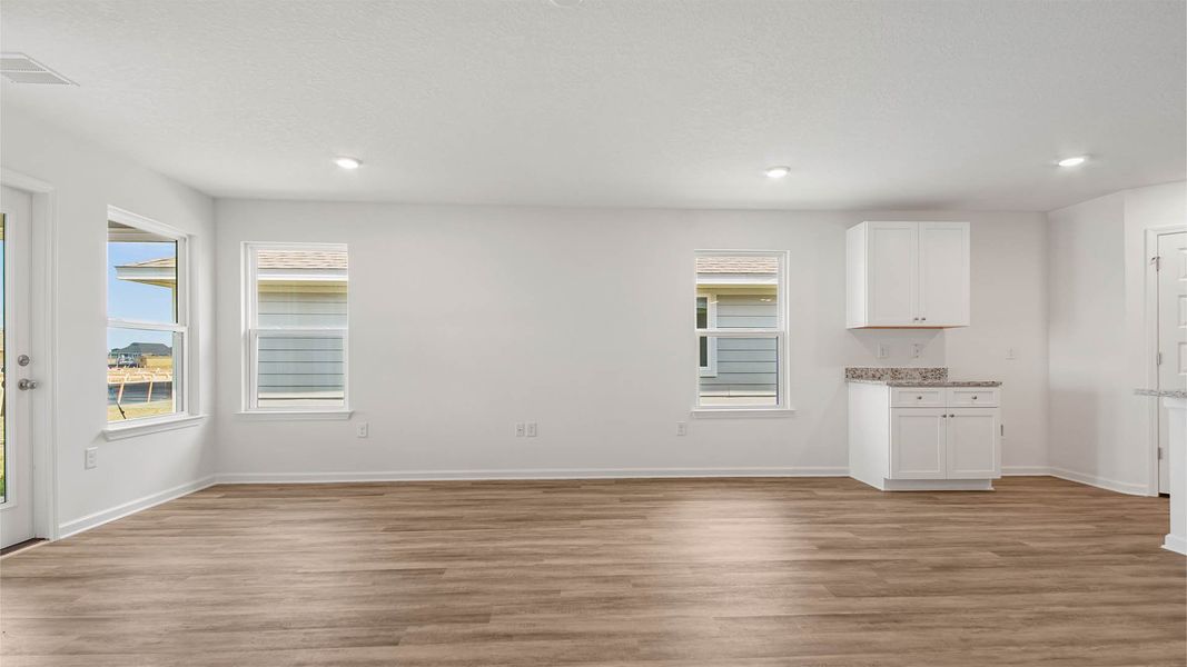 Spacious, unfurnished interior of a new home in Sunny Hills, Chipley (Image 15). Spacious, unfurnished interior of a new home in Sunny Hills, Chipley (Image 15).