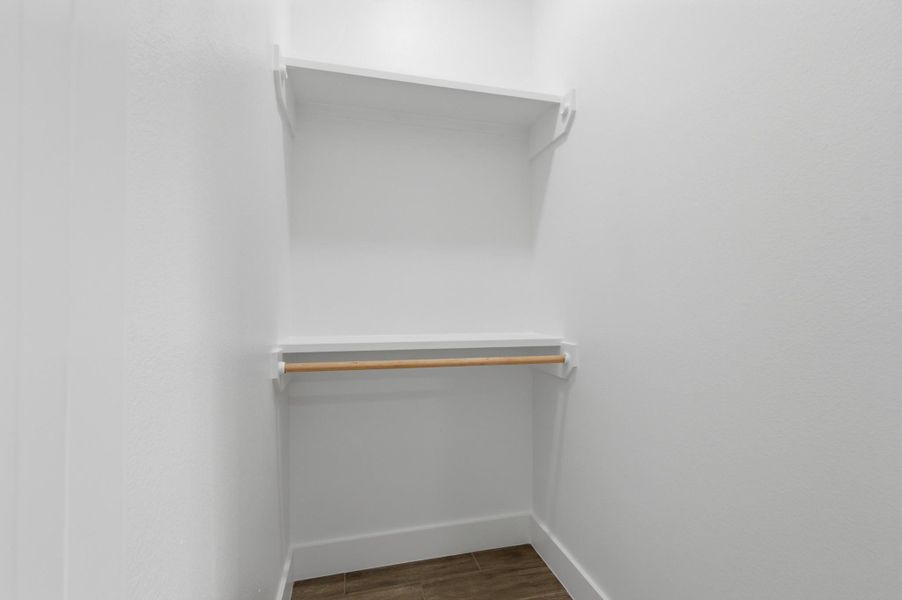 Spacious, unfurnished interior of a new home in , Dayton (Image 31).