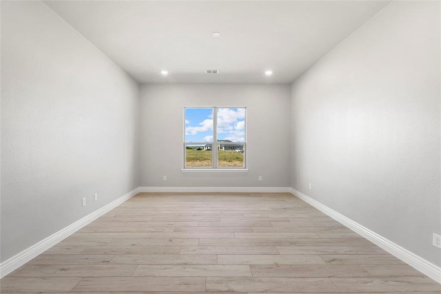Spacious, unfurnished interior of a new home in Robson Ranch Texas, Denton (Image 12). Spacious, unfurnished interior of a new home in Robson Ranch Texas, Denton (Image 12).