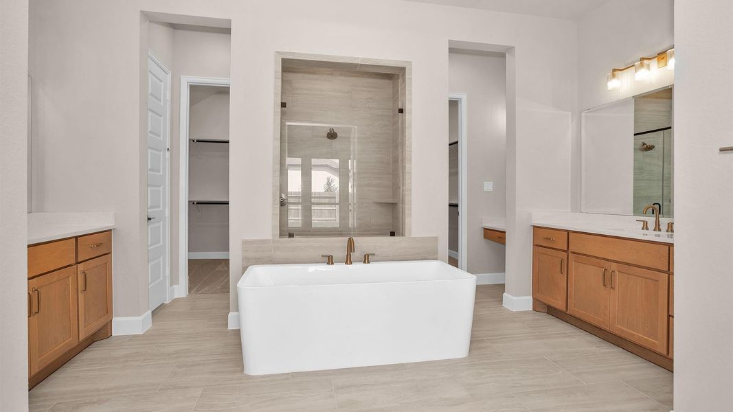 Furnished interior view inside a new home in Valencia, Manvel (Image 5).
