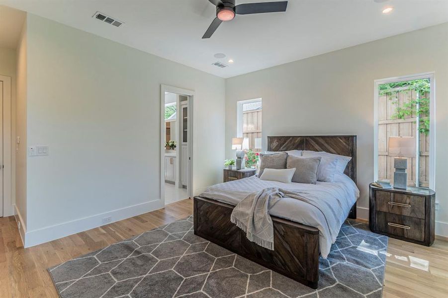 Furnished interior view inside a new home in , Dallas (Image 16).
