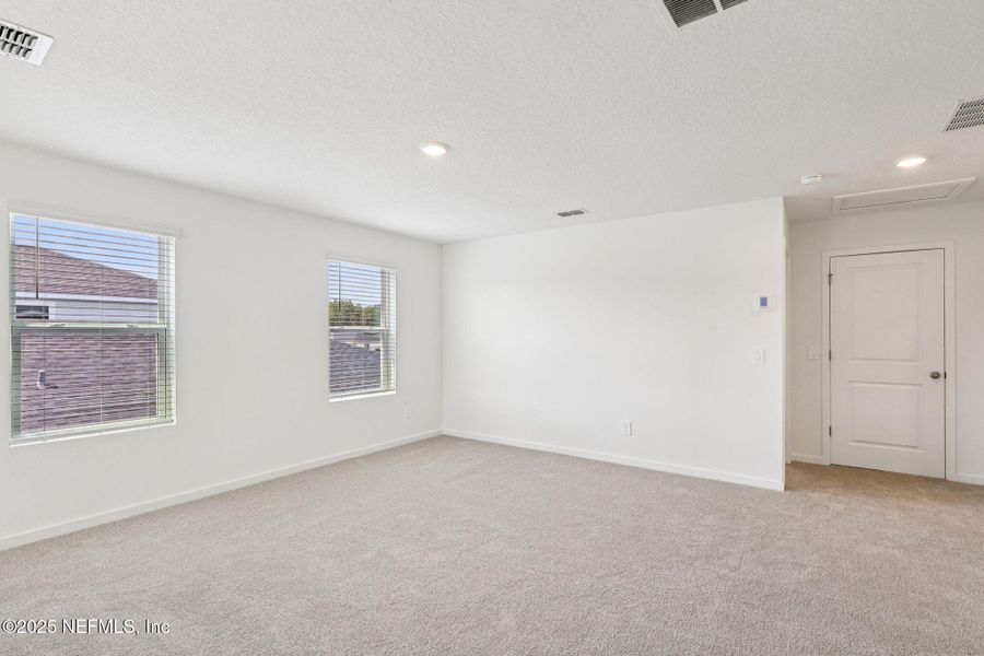 Spacious, unfurnished interior of a new home in Cypress Meadows - Classic Series, Jacksonville (Image 27).