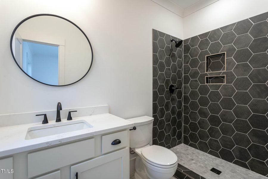 Guest Room's Private Bath