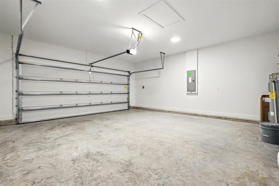 Spacious, unfurnished interior of a new home in Palm Coast Homes, Palm Coast (Image 19).