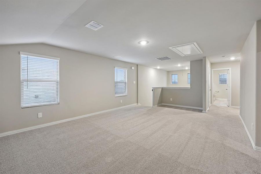 Spacious, unfurnished interior of a new home in Parks at Foster Crossing - Spring Series, Anna (Image 29). Spacious, unfurnished interior of a new home in Parks at Foster Crossing - Spring Series, Anna (Image 29).