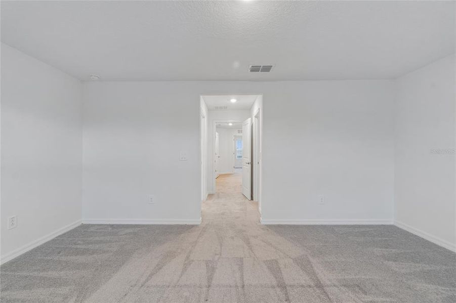 Spacious, unfurnished interior of a new home in , Ruskin (Image 19).