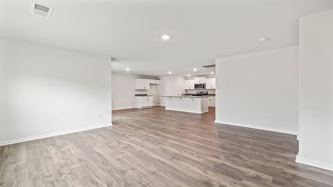 Spacious, unfurnished interior of a new home in Harrier Point, Woodruff (Image 21).