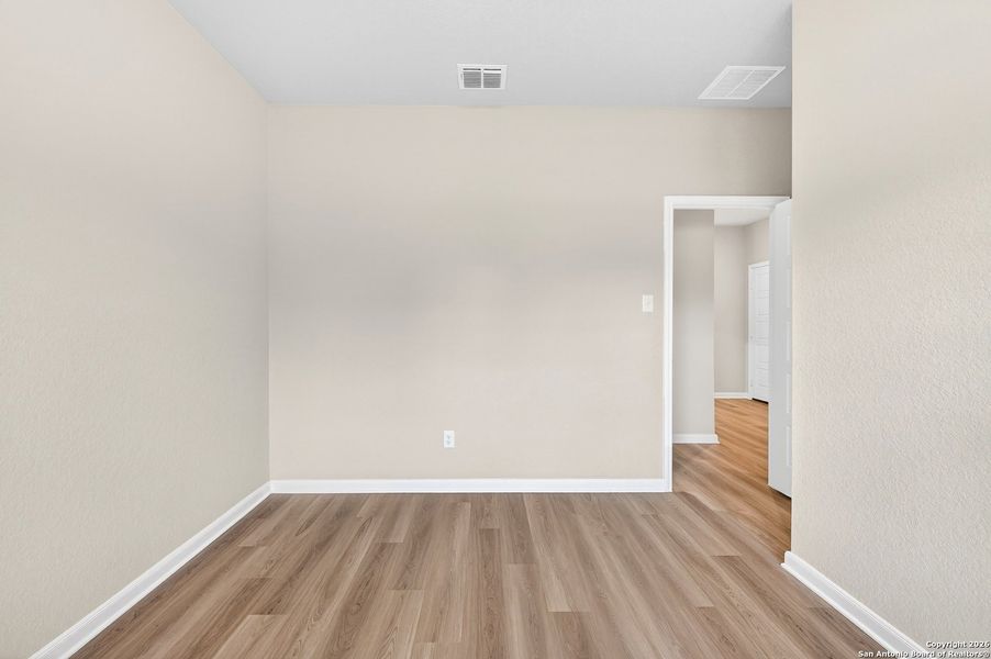Spacious, unfurnished interior of a new home in Winding Brook, San Antonio (Image 39).
