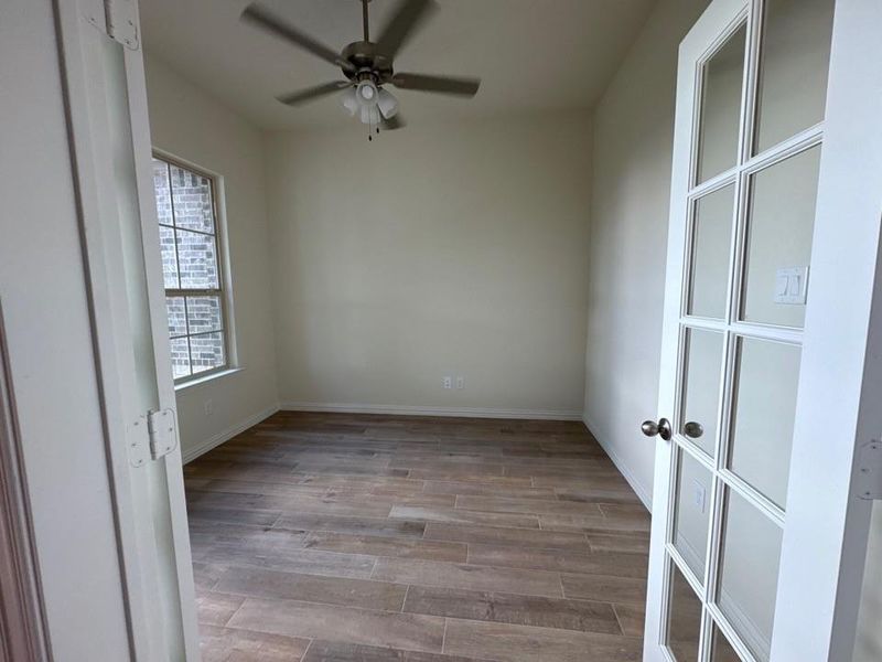 Spacious, unfurnished interior of a new home in Oak Grove Addition, Springtown (Image 11).
